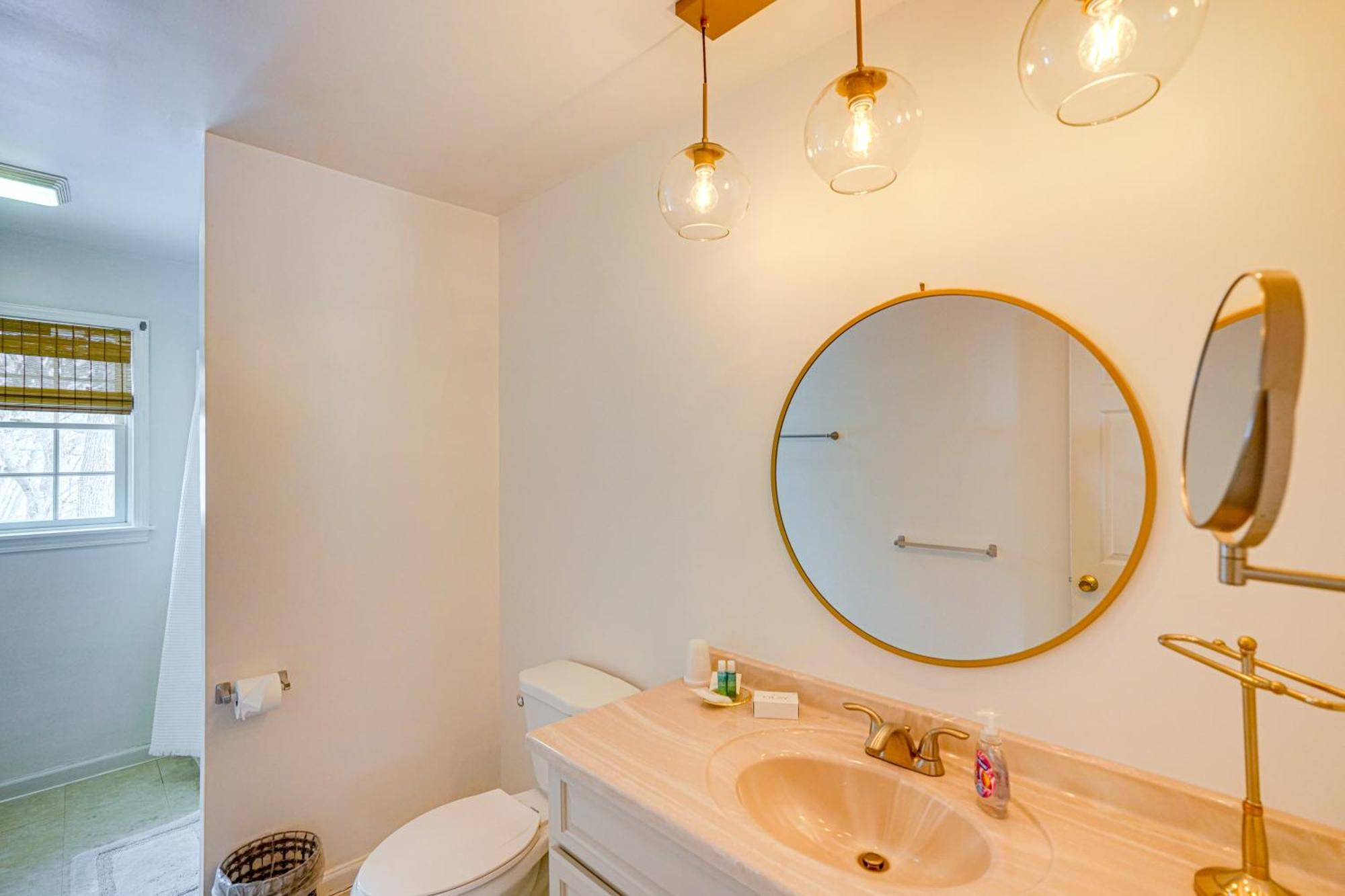 Private Guest House In Dtwn Lenox, Walk To Dining! Buitenkant foto