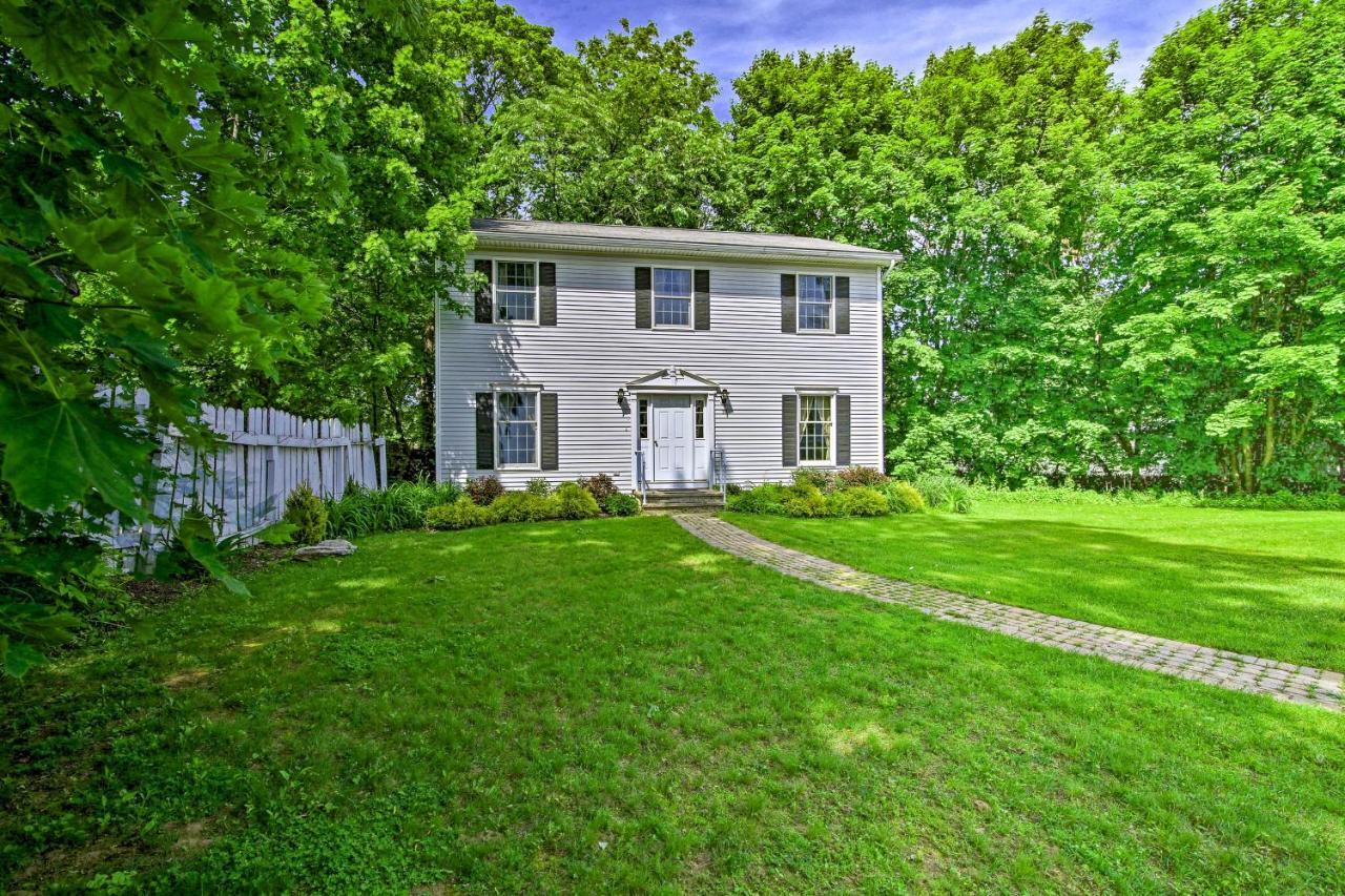 Private Guest House In Dtwn Lenox, Walk To Dining! Buitenkant foto