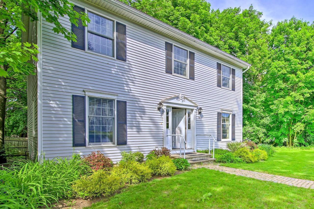 Private Guest House In Dtwn Lenox, Walk To Dining! Buitenkant foto